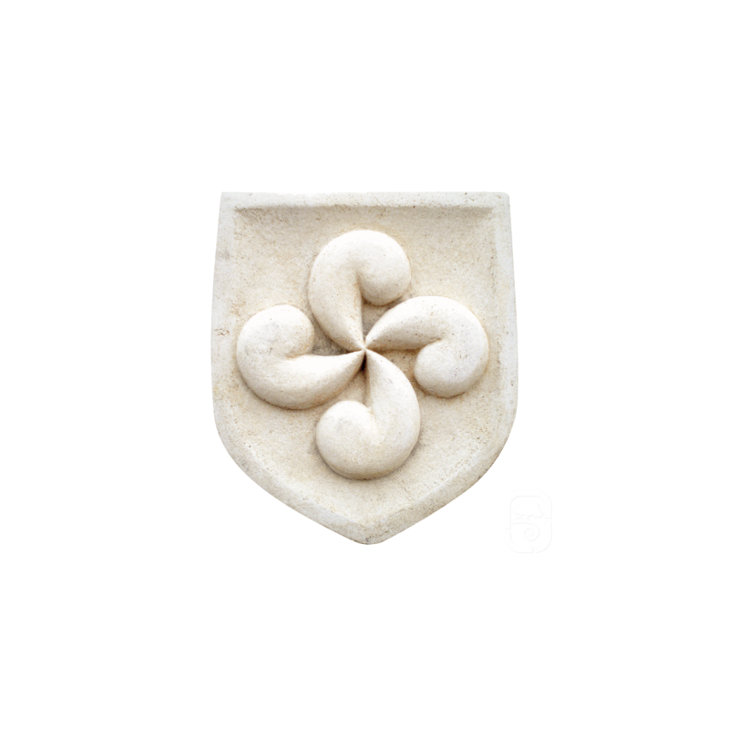 Écusson Croix Basque en pierre reconstituée vieillie - HAIRIE GRANDON
